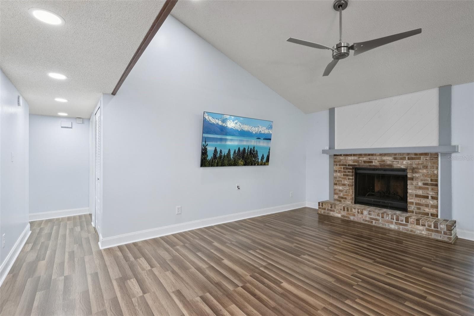 3613 Coppertree Cir photo 3
