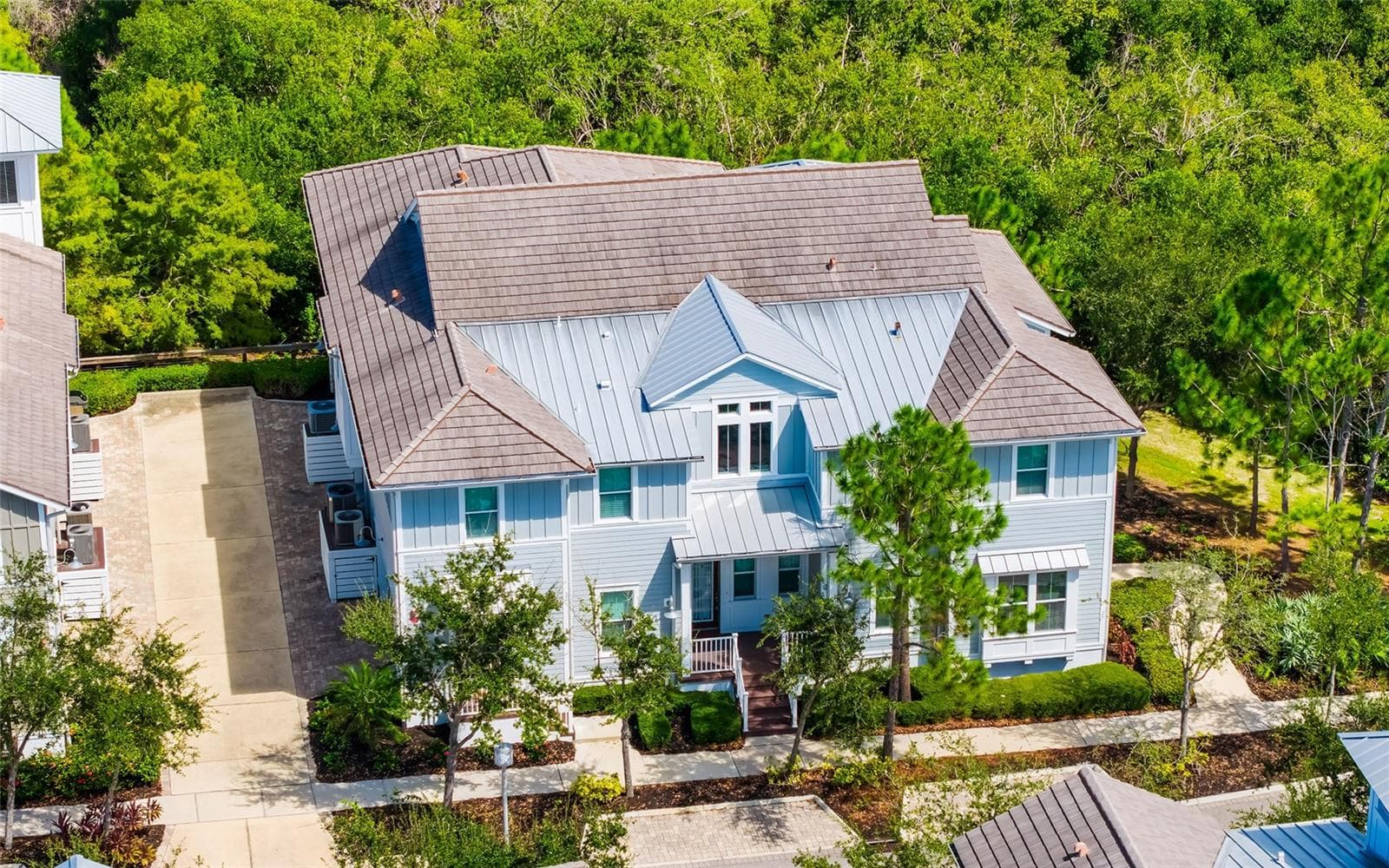 339 Sapphire Lake Dr #101 photo 4