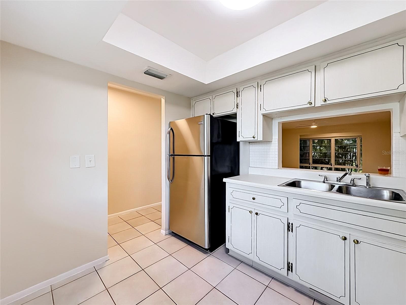 1433 S Belcher Rd #F11 photo 4