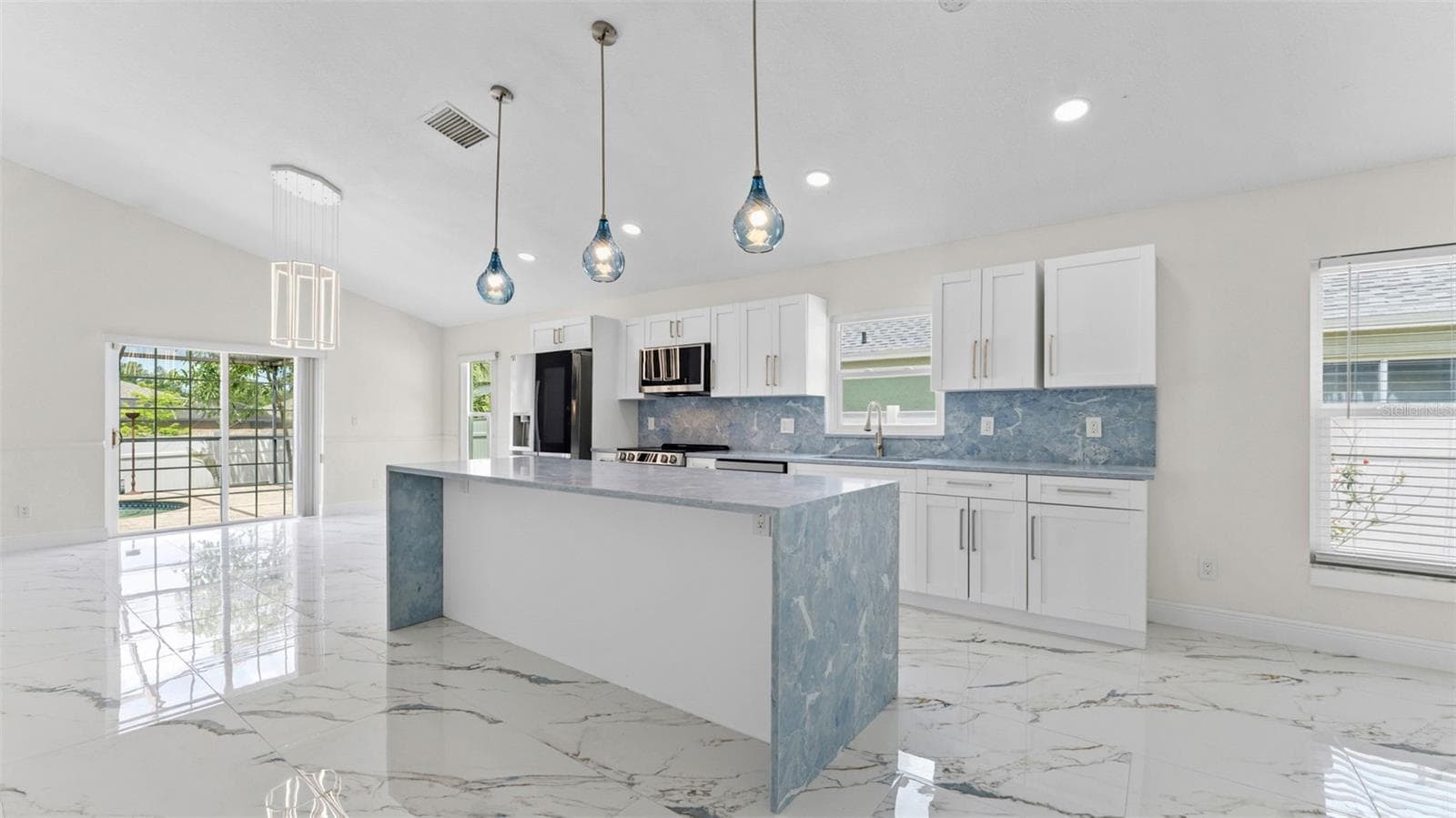 11708 Carrollwood Cove Dr photo 3