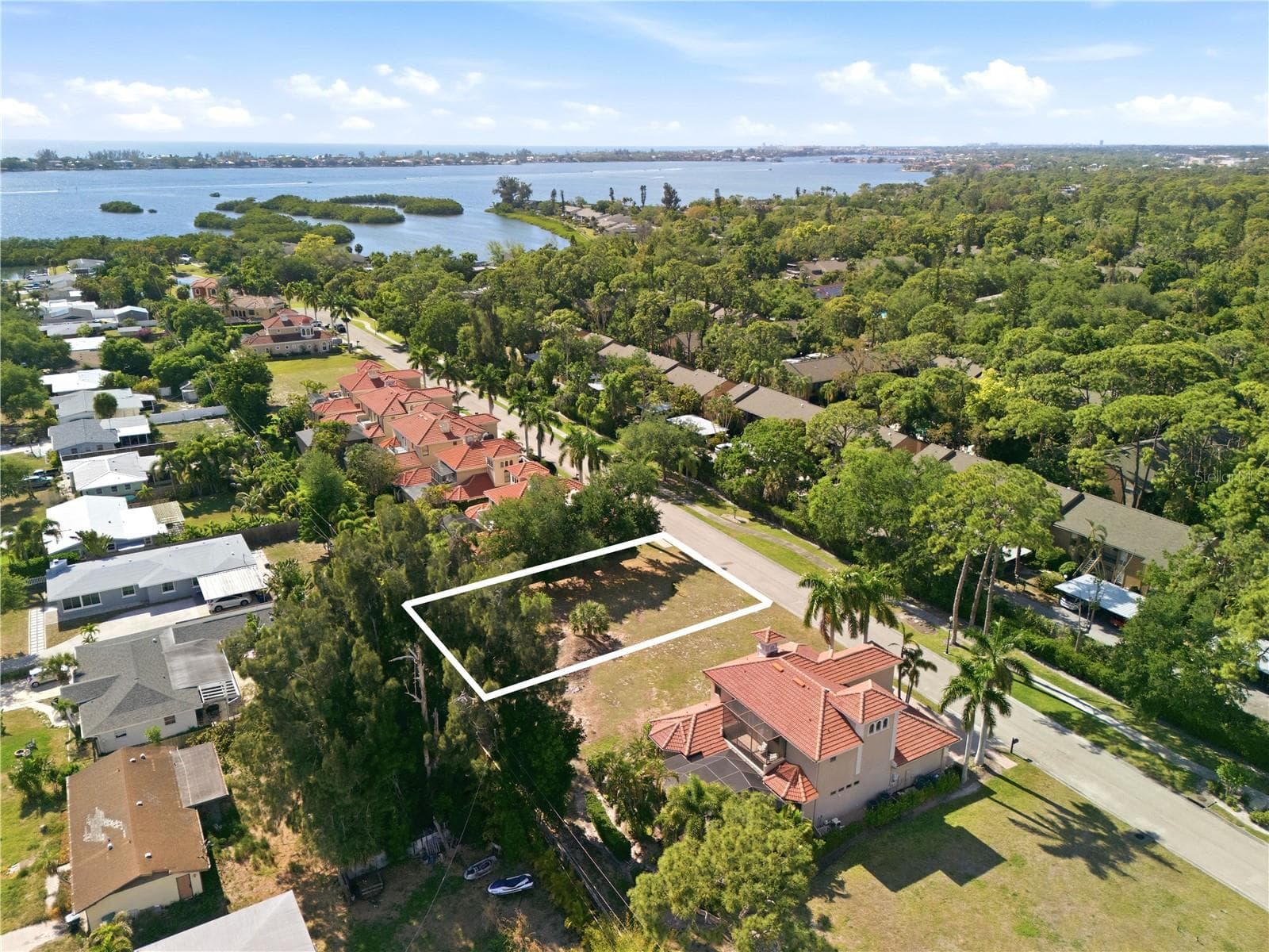 1740 Assisi Dr photo 3