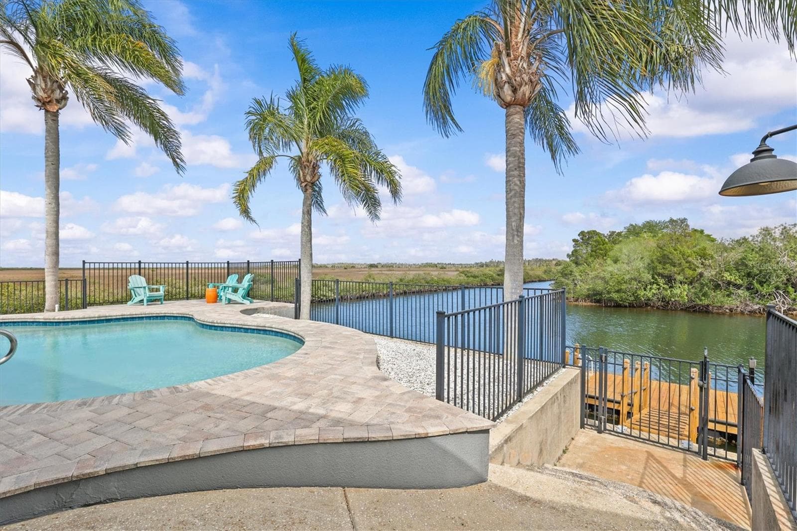 15722 Donzi Dr photo 5