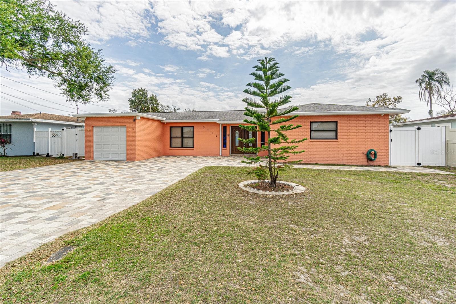 3112 W Henry Ave photo 4