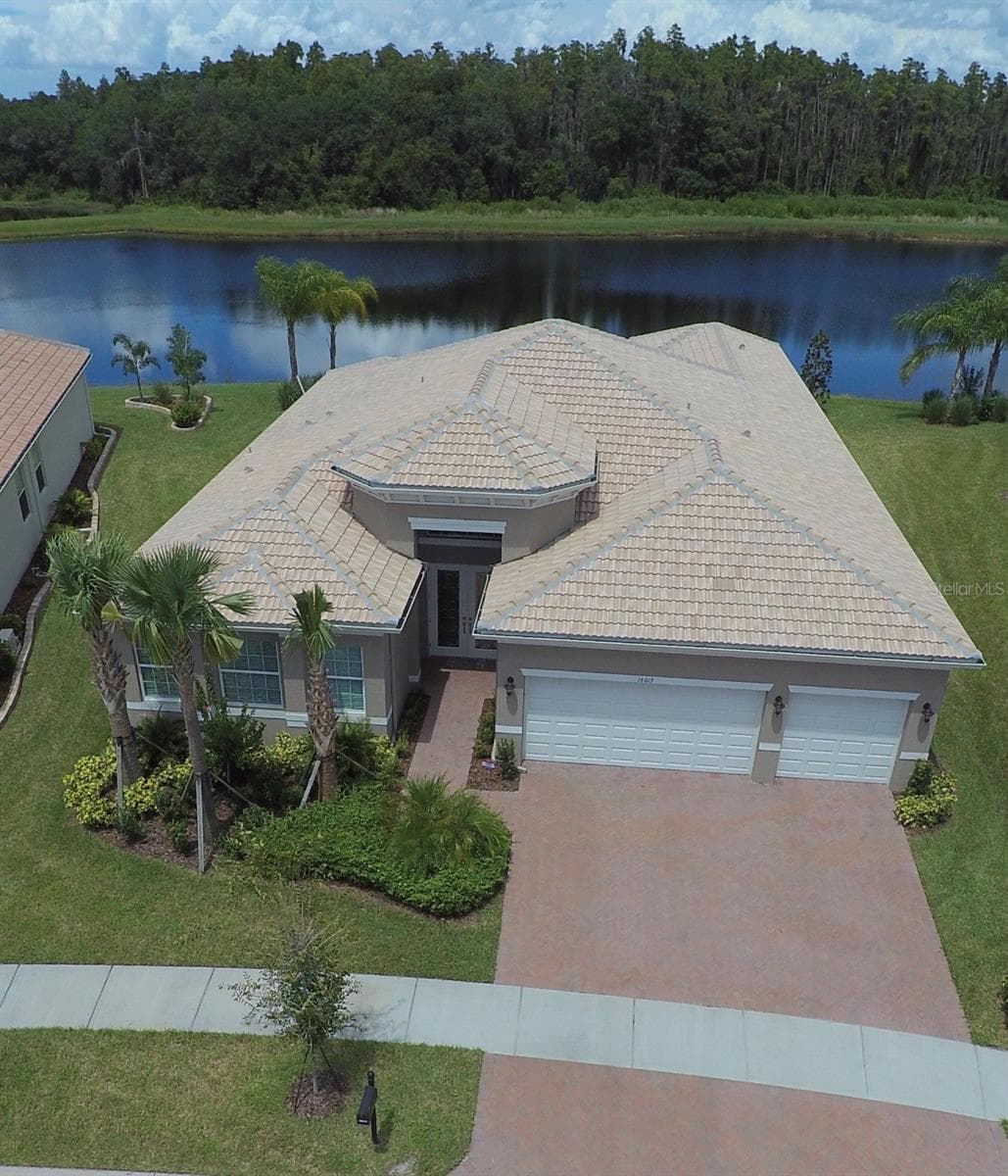 16015 Cape Coral Dr photo 3