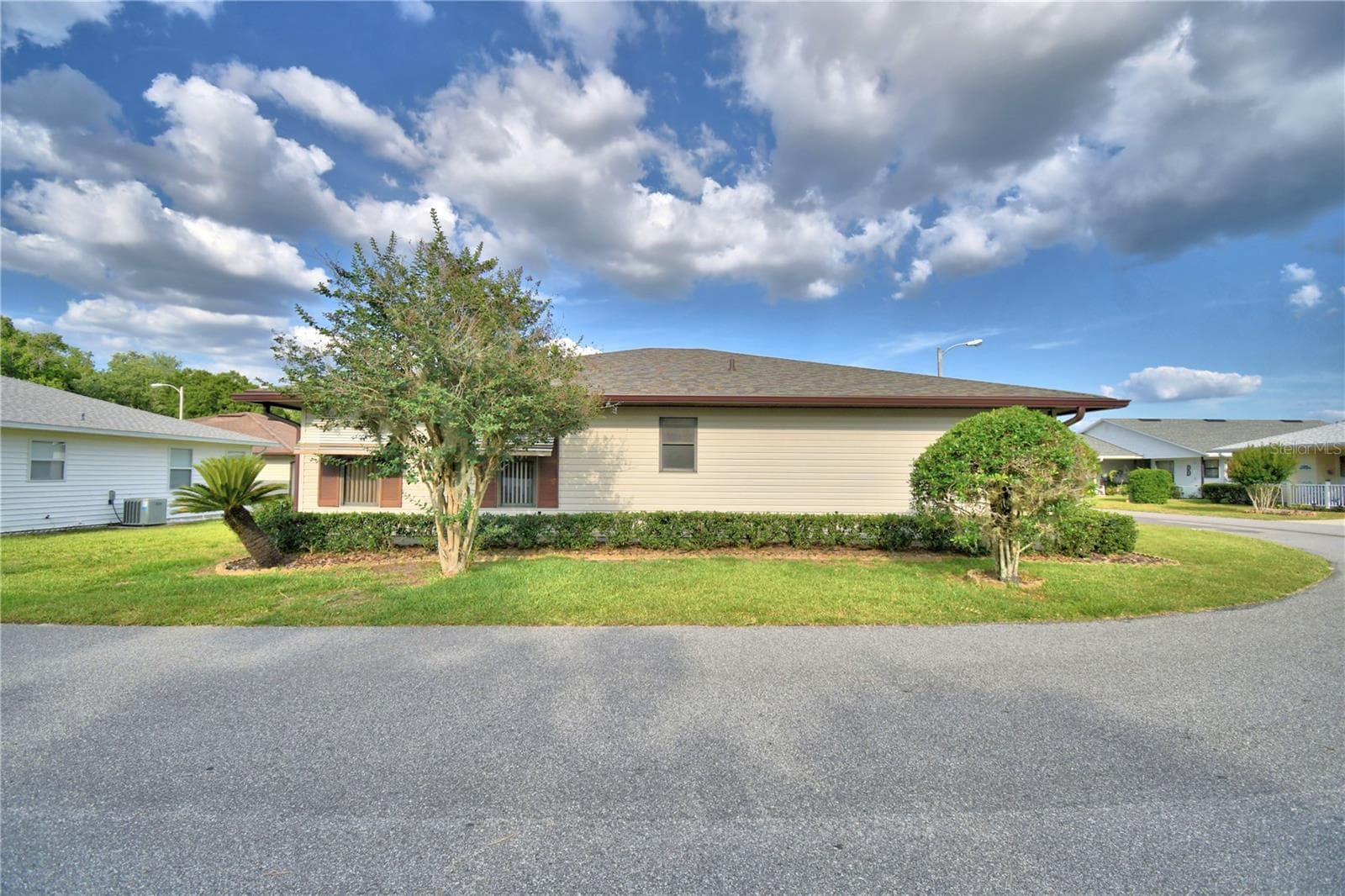 4828 Squire Hollow Dr photo 3