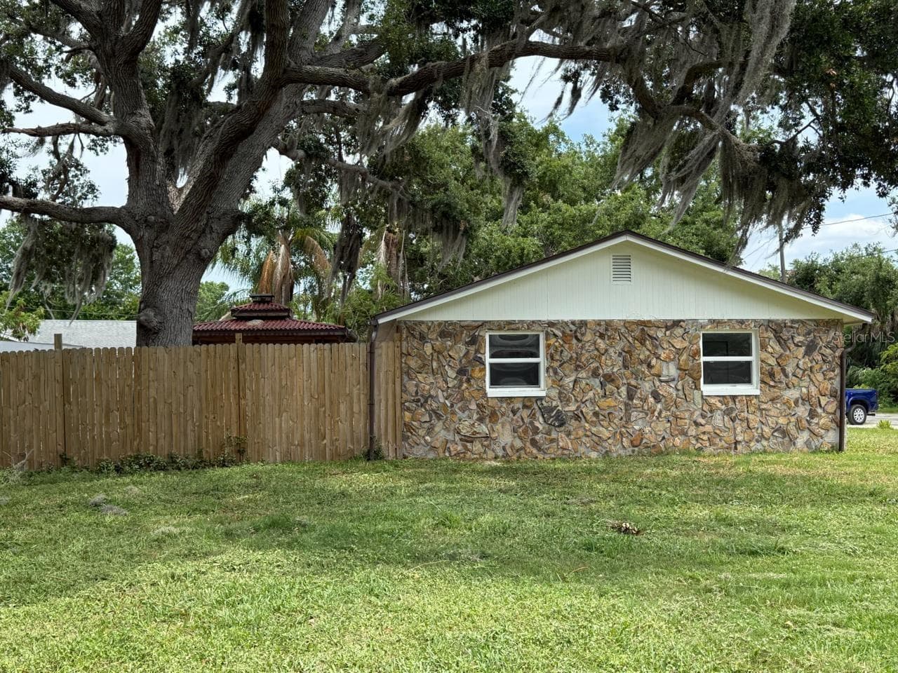 4553 Edith St photo 3