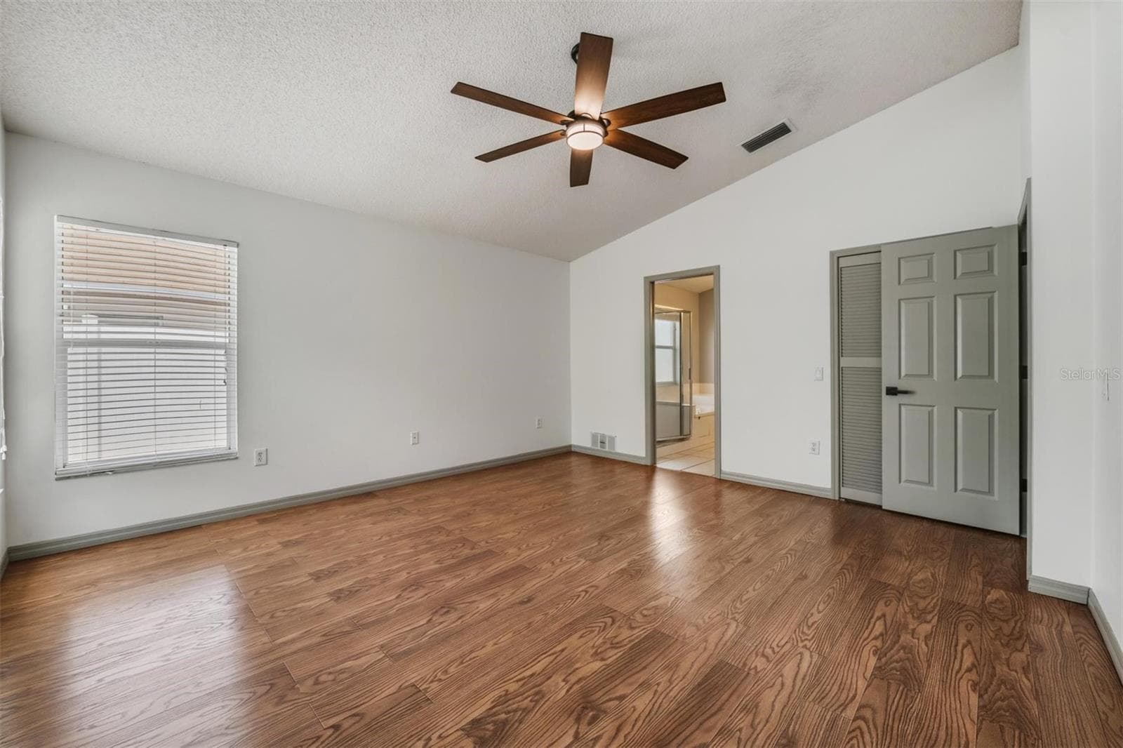 1813 Dockside Dr photo 4