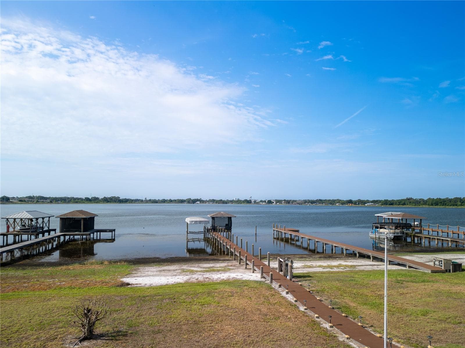 3971 Island Lakes Dr photo 4