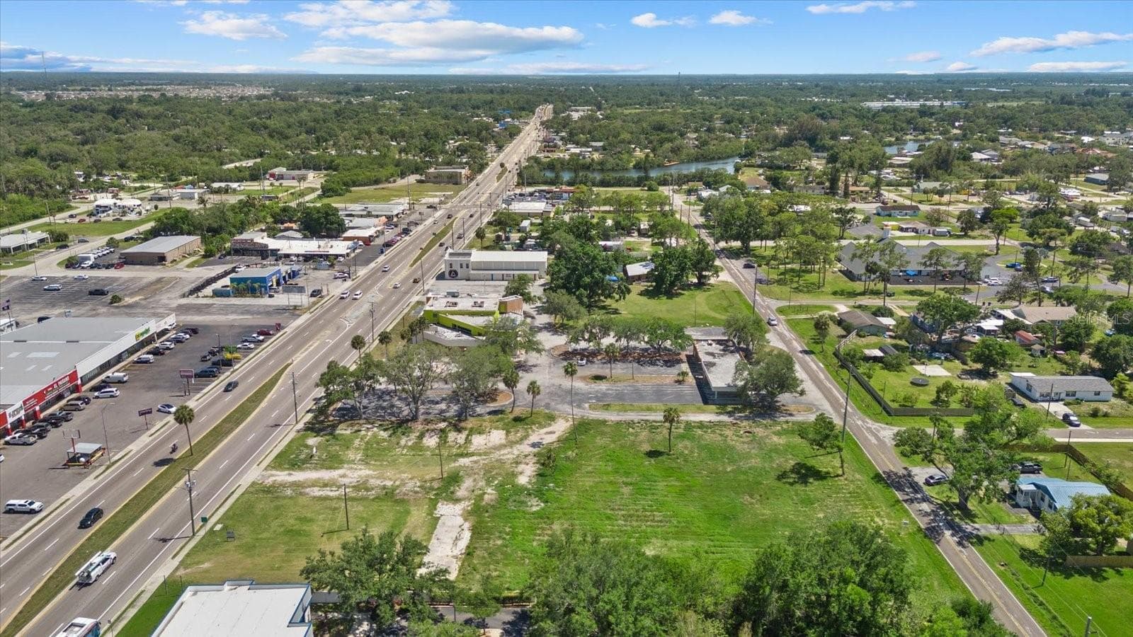 610 N Us Highway 41 photo 4
