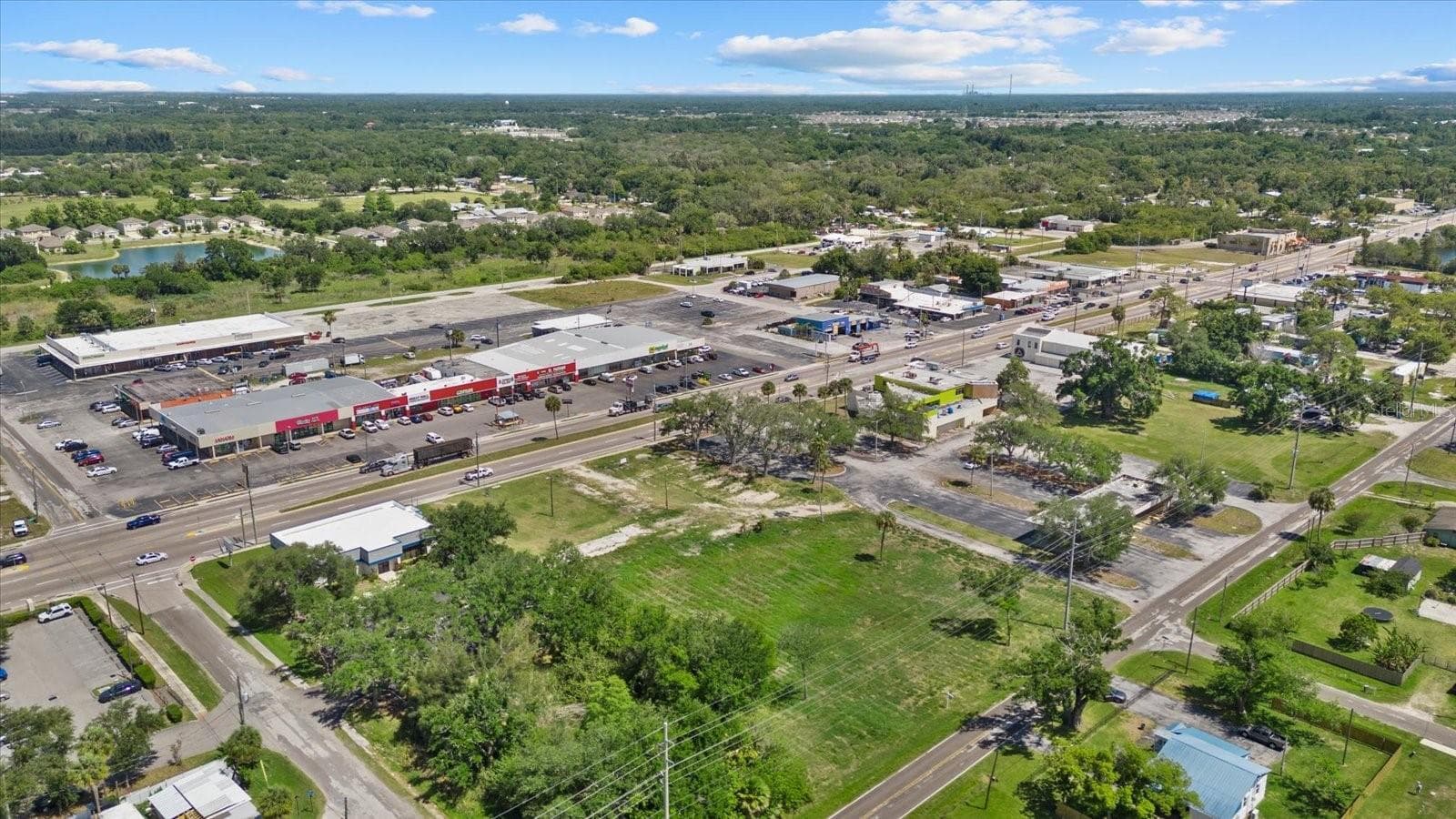 610 N Us Highway 41 photo 3
