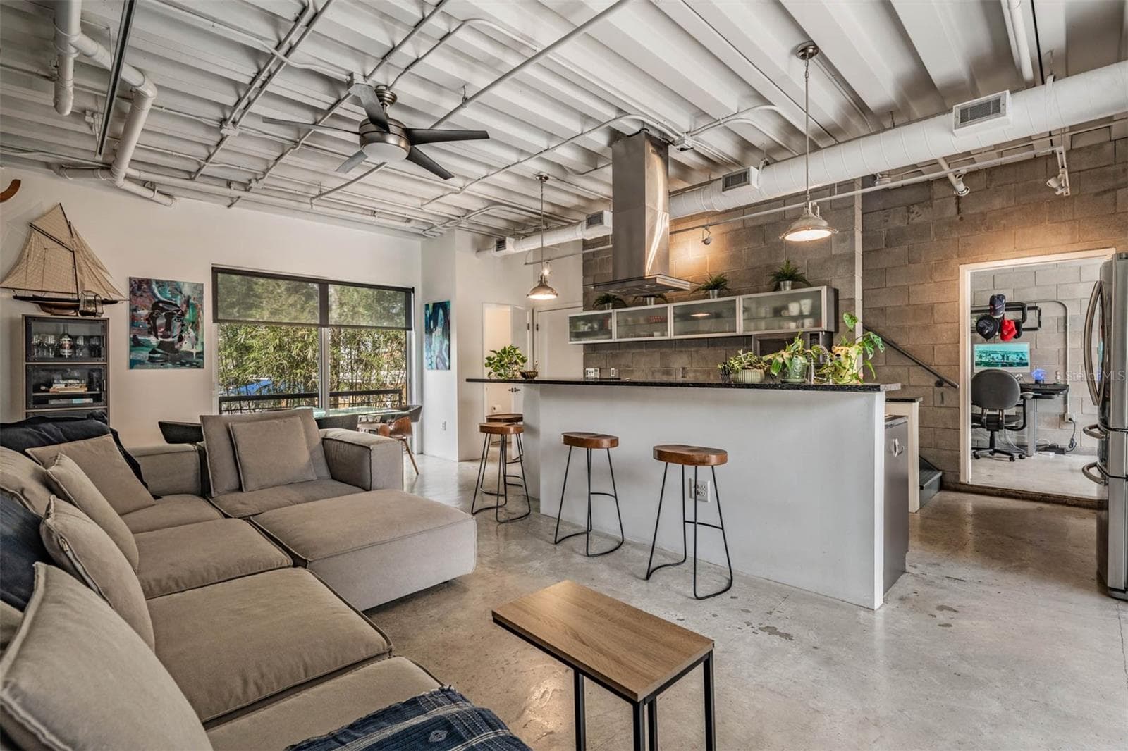 3107 W DE Leon St #6 photo 3