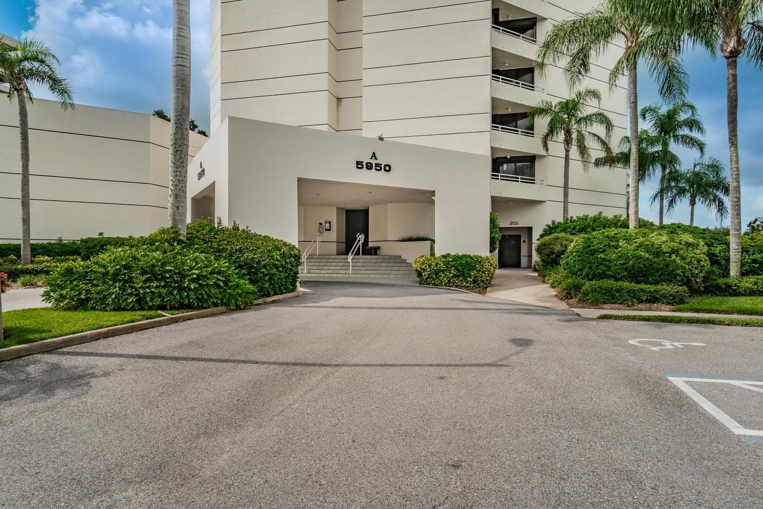 5950 Pelican Bay Plz S #705 photo 3