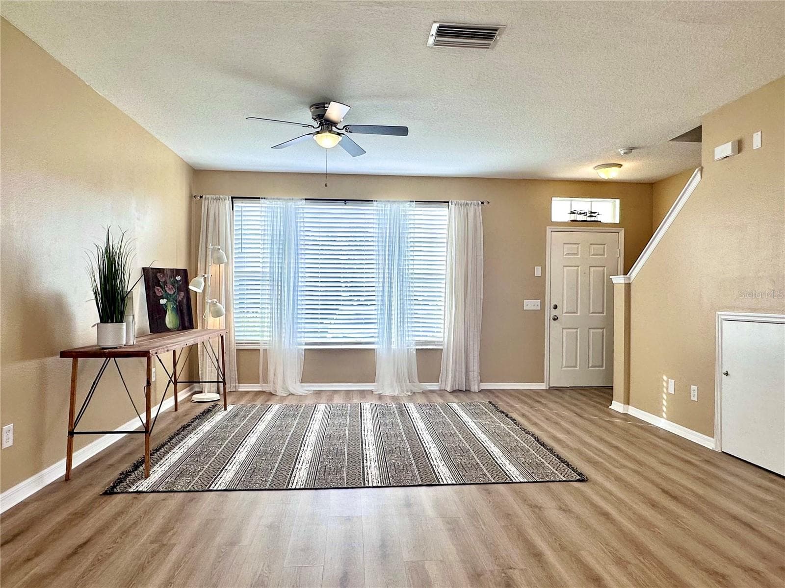 12276 Country White Cir