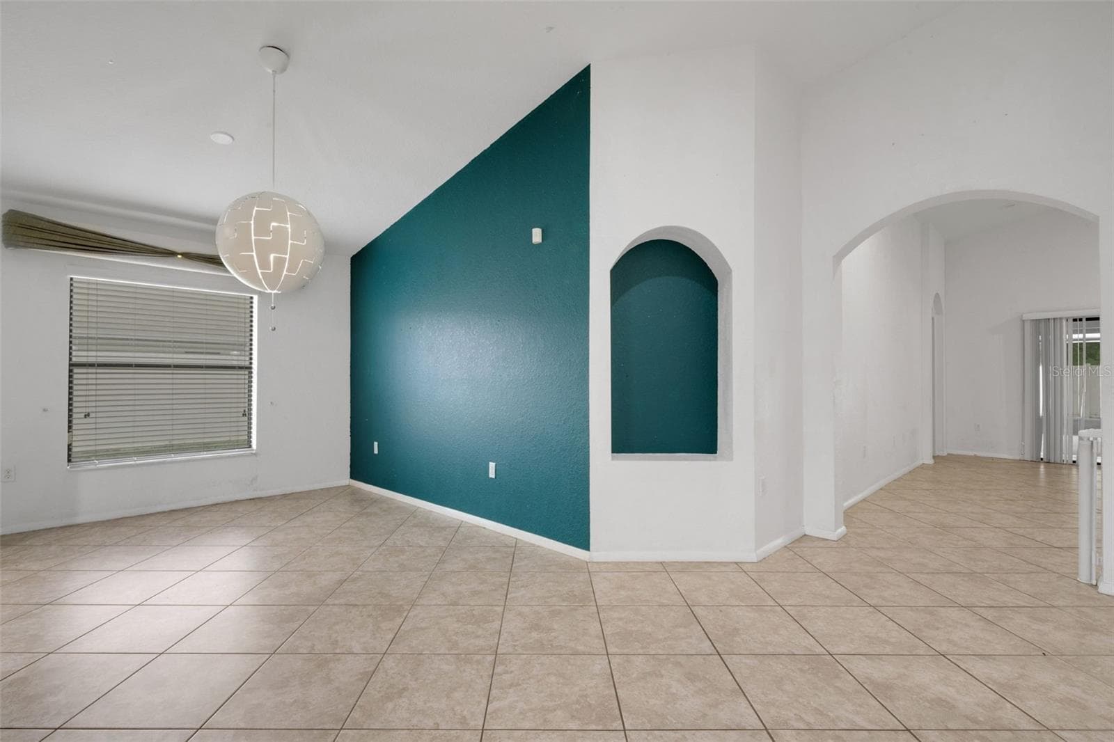 1712 Charmi Dr photo 5