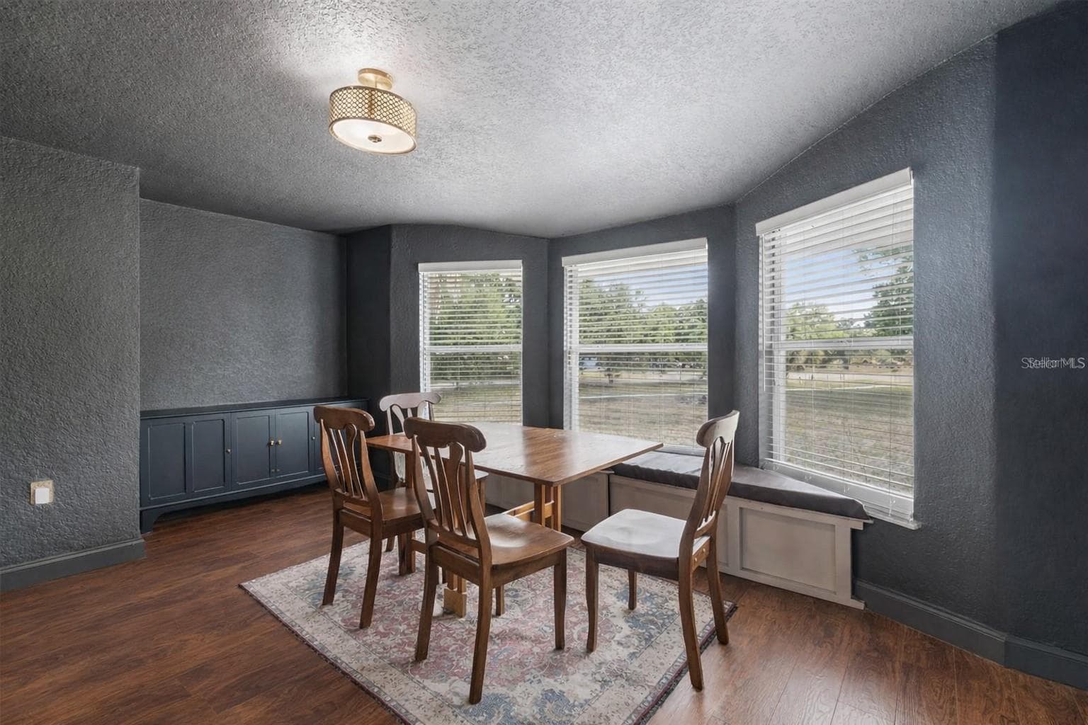 2301 W Eldred Dr photo 5