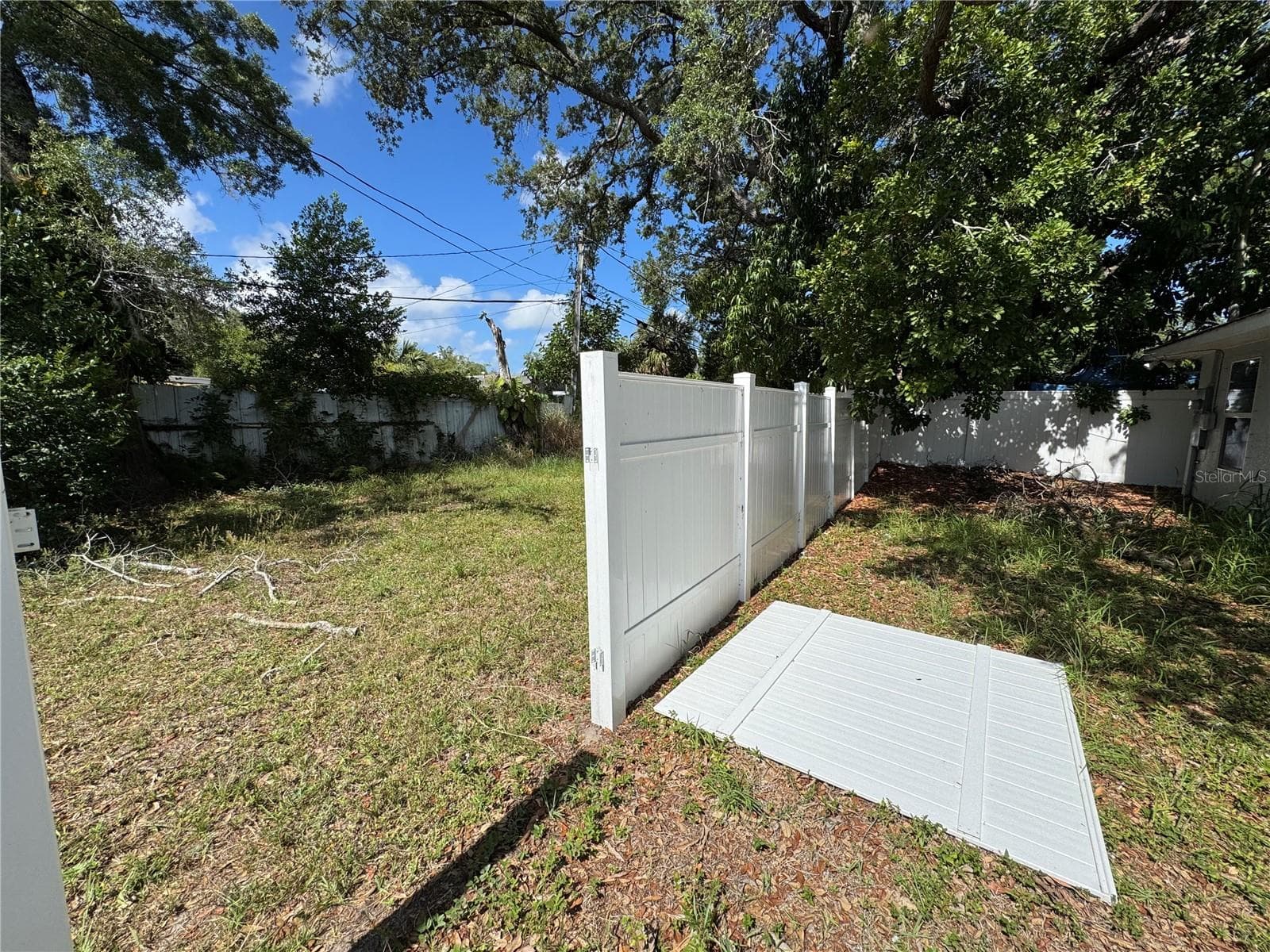 1493 Cleveland St photo 3