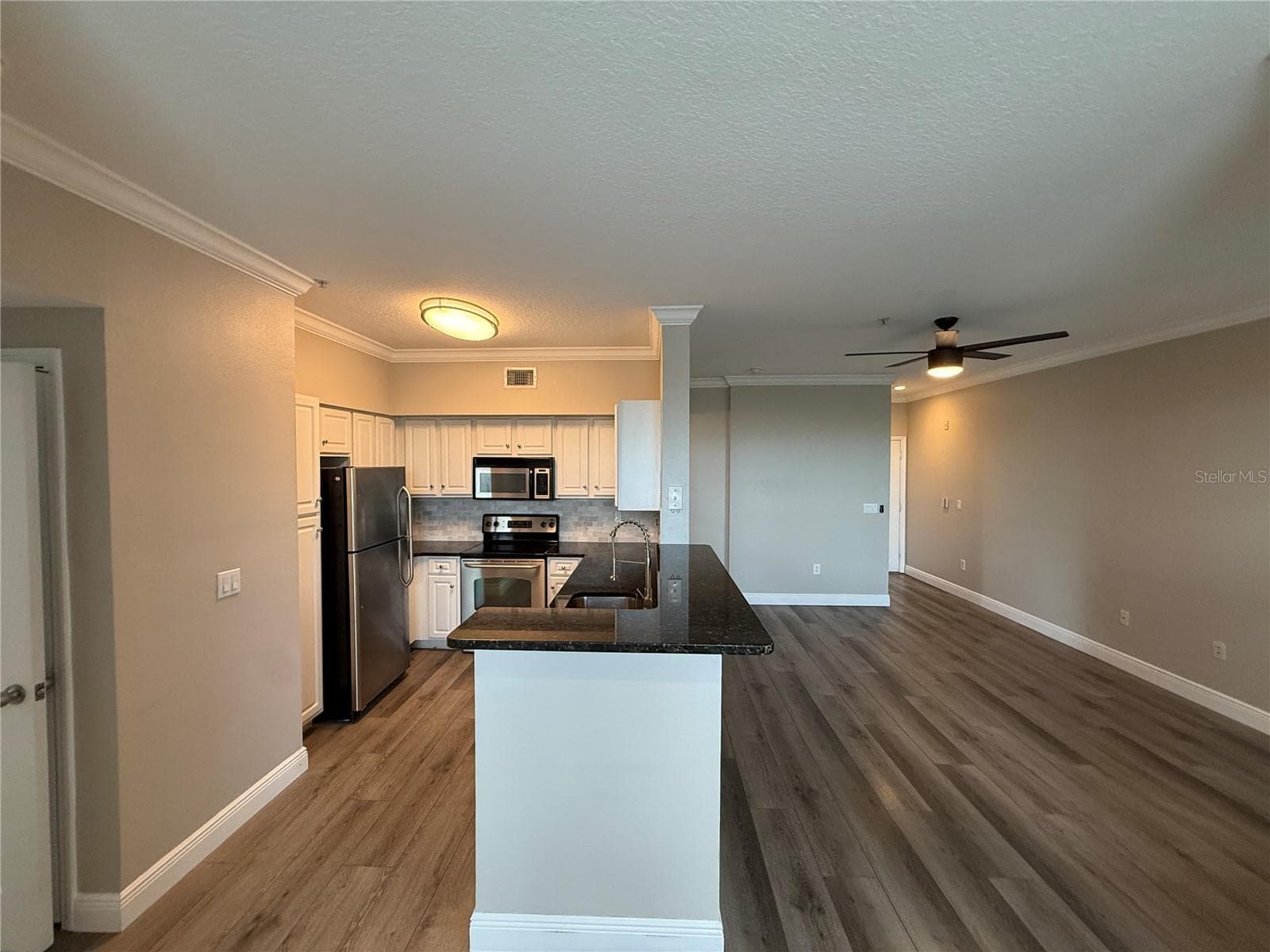 1910 E Palm Ave #11321 photo 5