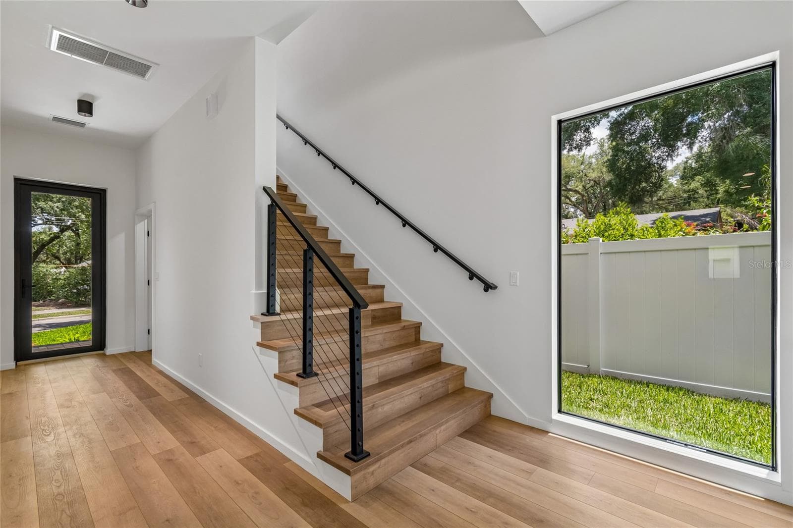 1305 Hilton Pl photo 5
