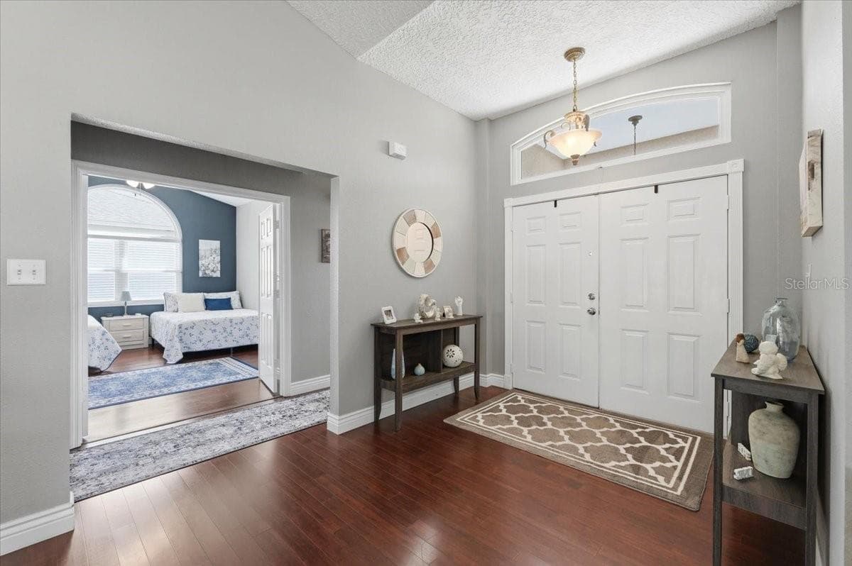 5832 Swallow Dr photo 4