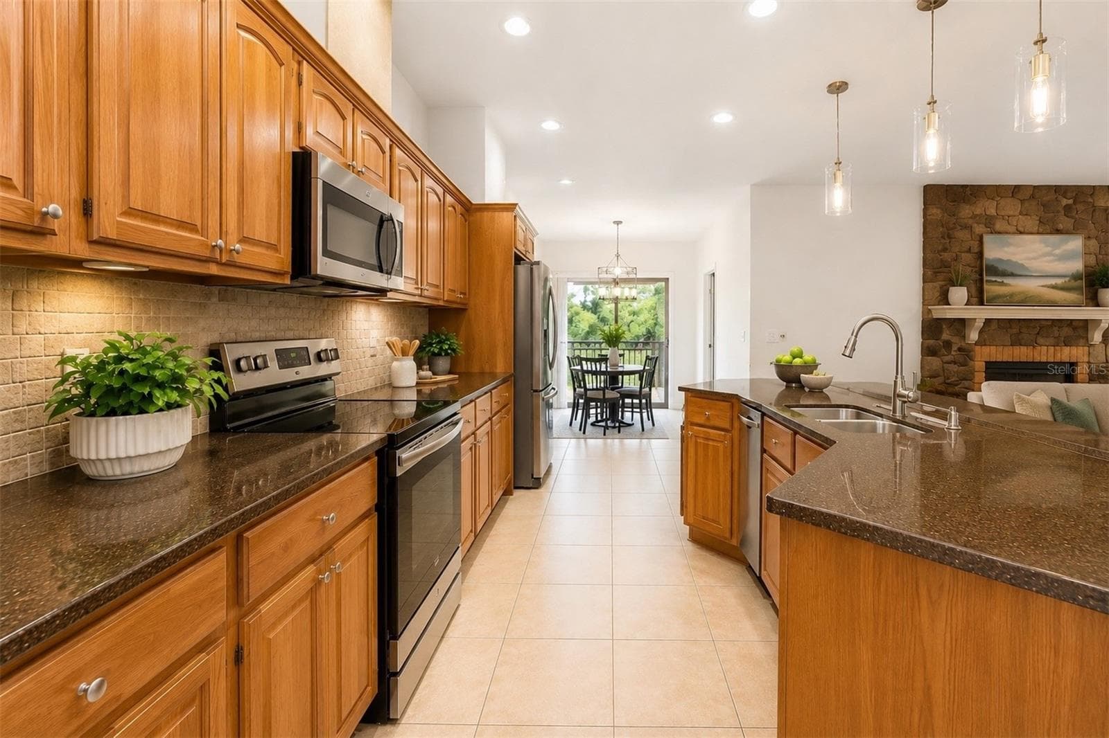 14208 Mayer Ave photo 3