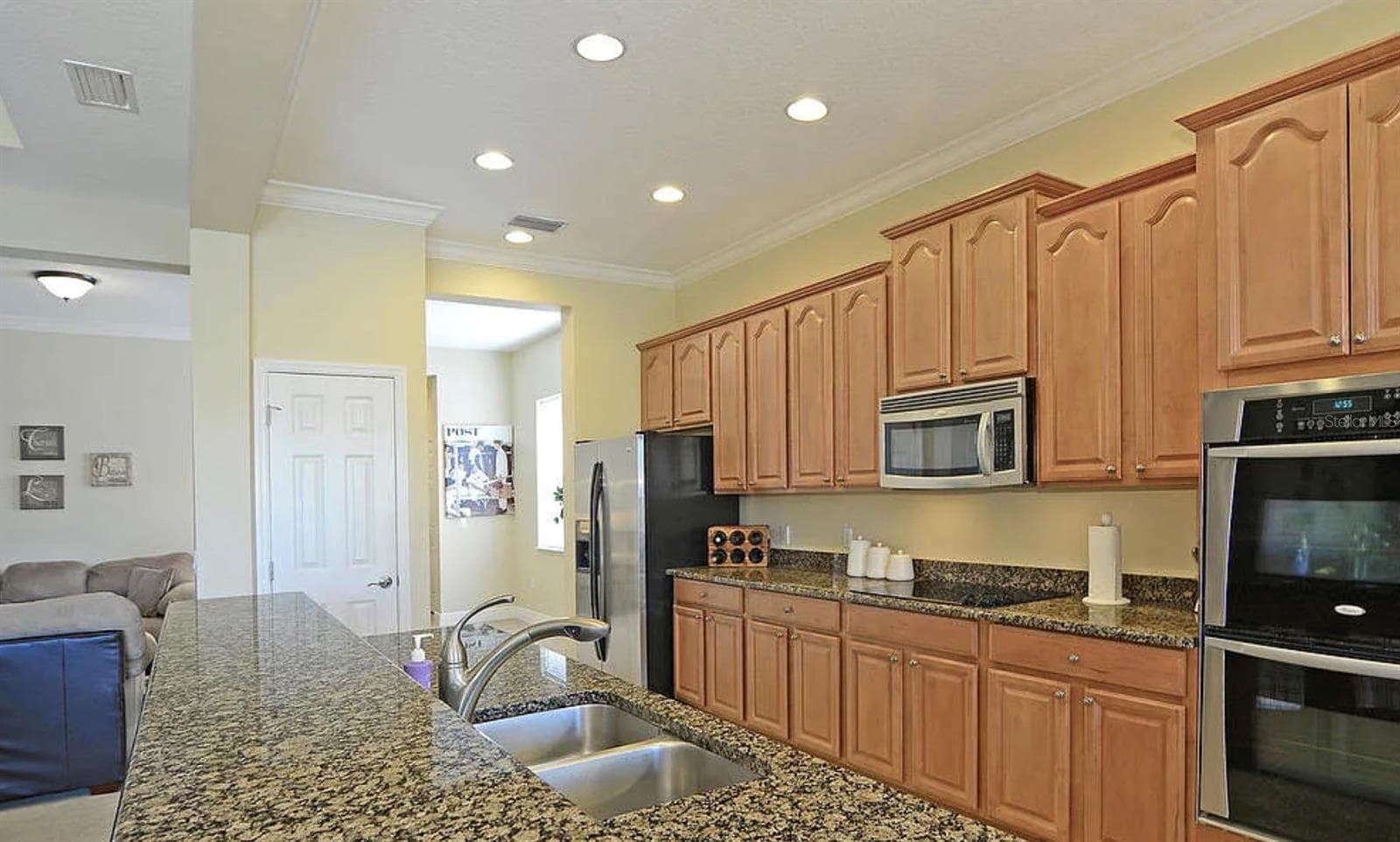 3774 Rainforest CT photo 5