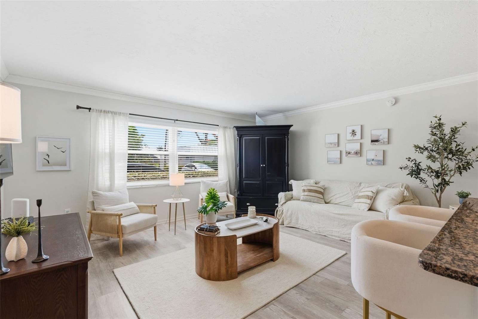 5800 Hollywood Blvd #214 photo 3