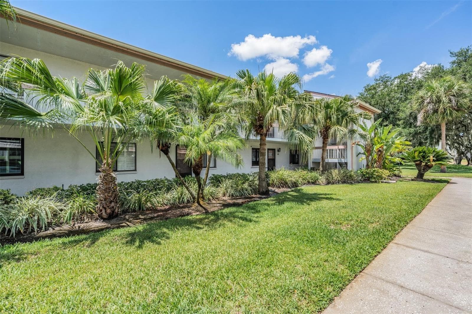 112 Lakeview Pl #12