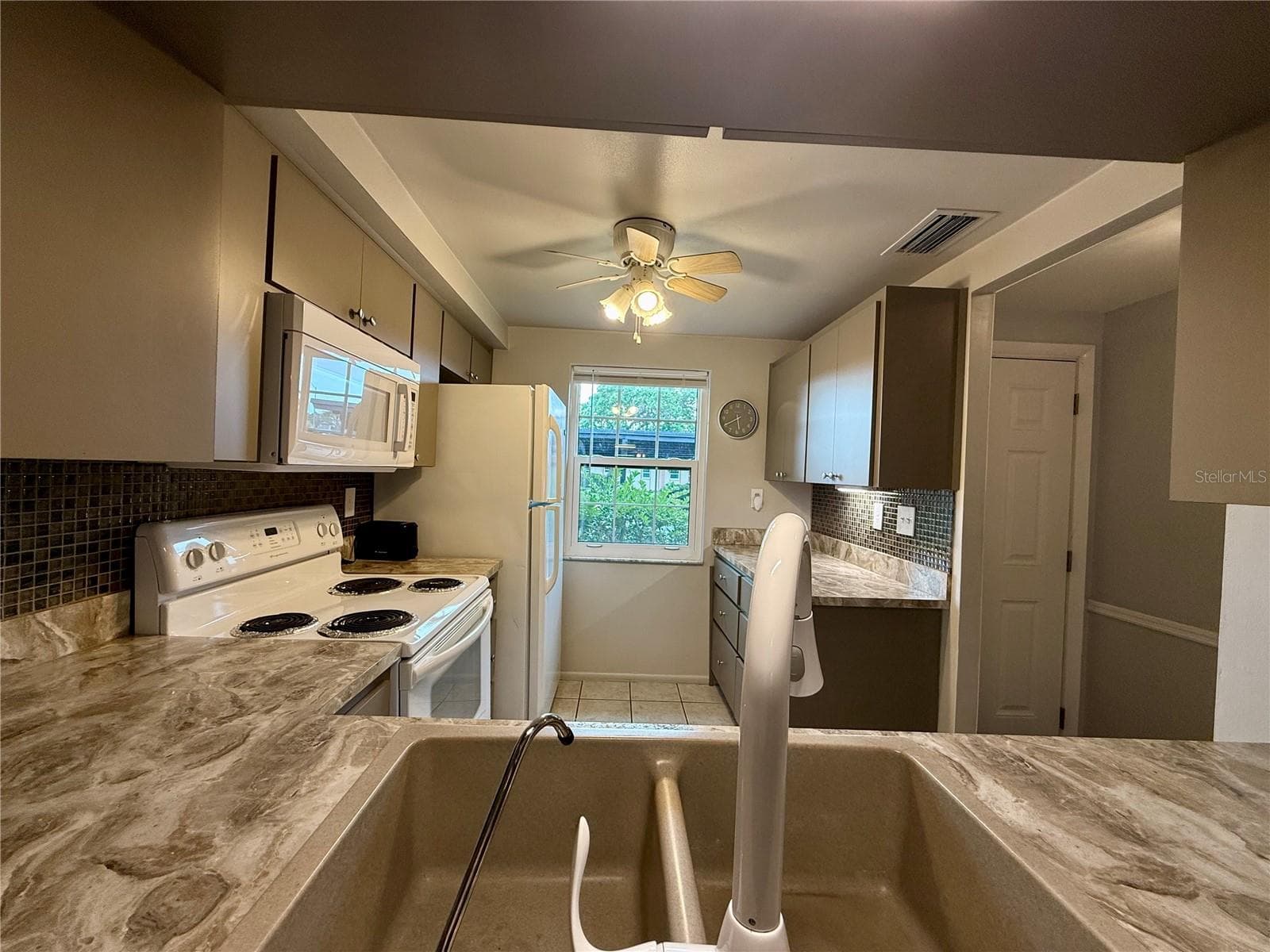 4303 Summersun Dr photo 4