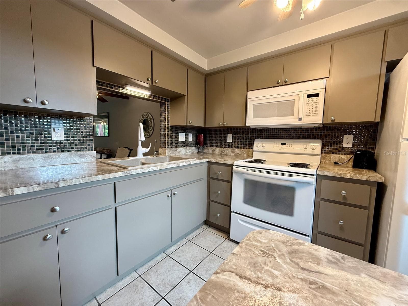 4303 Summersun Dr photo 5