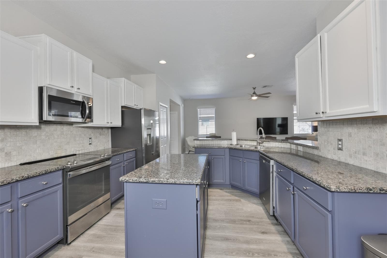1609 Bonita Bluff CT photo 3