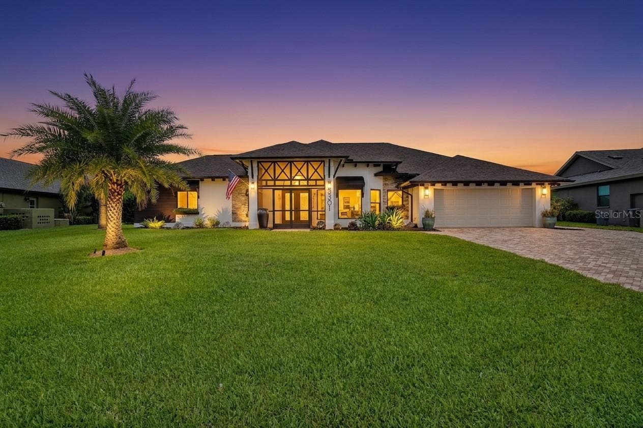3301 Lakeside Cir photo 3