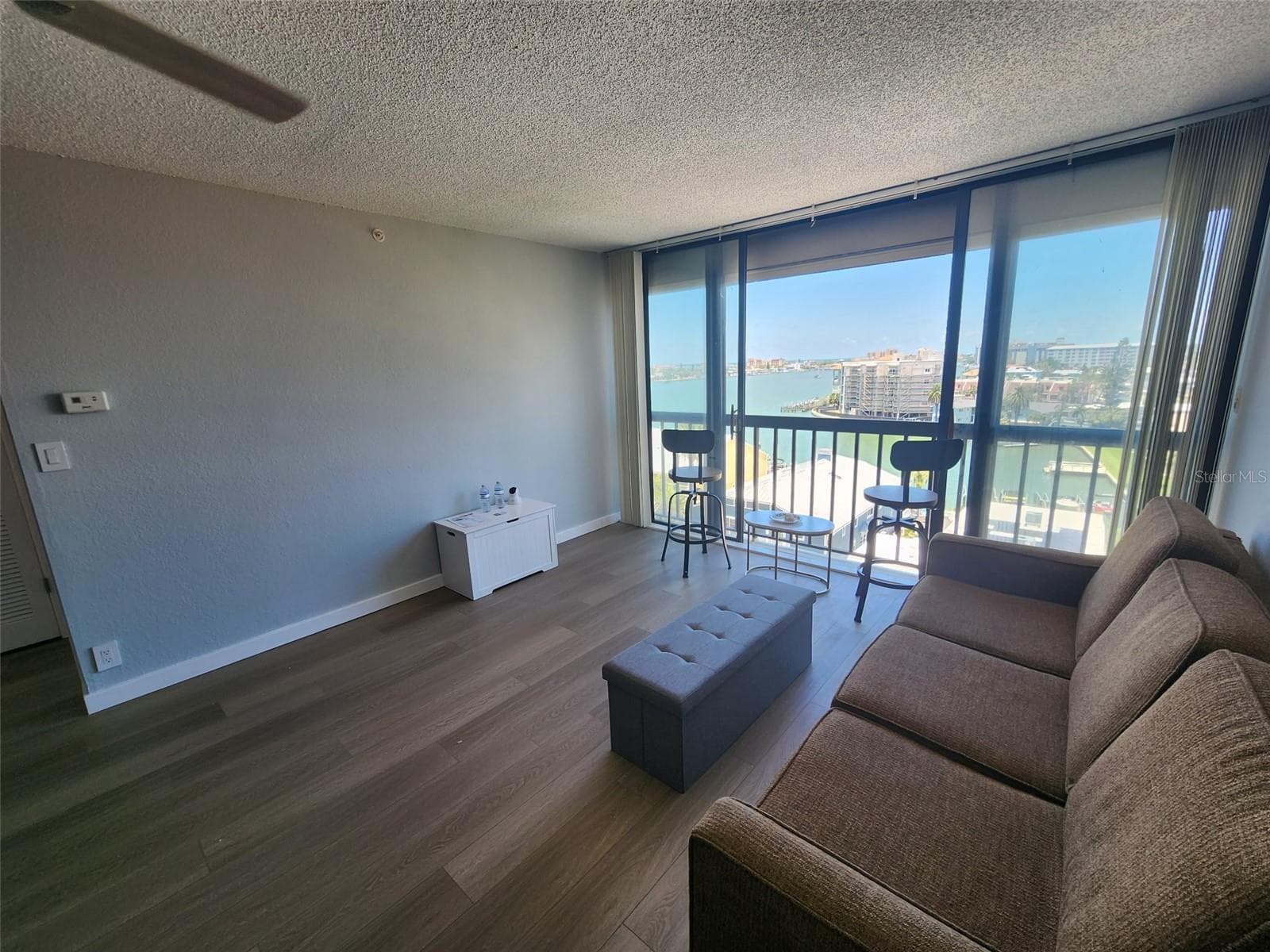 255 Dolphin Pt #809 photo 4