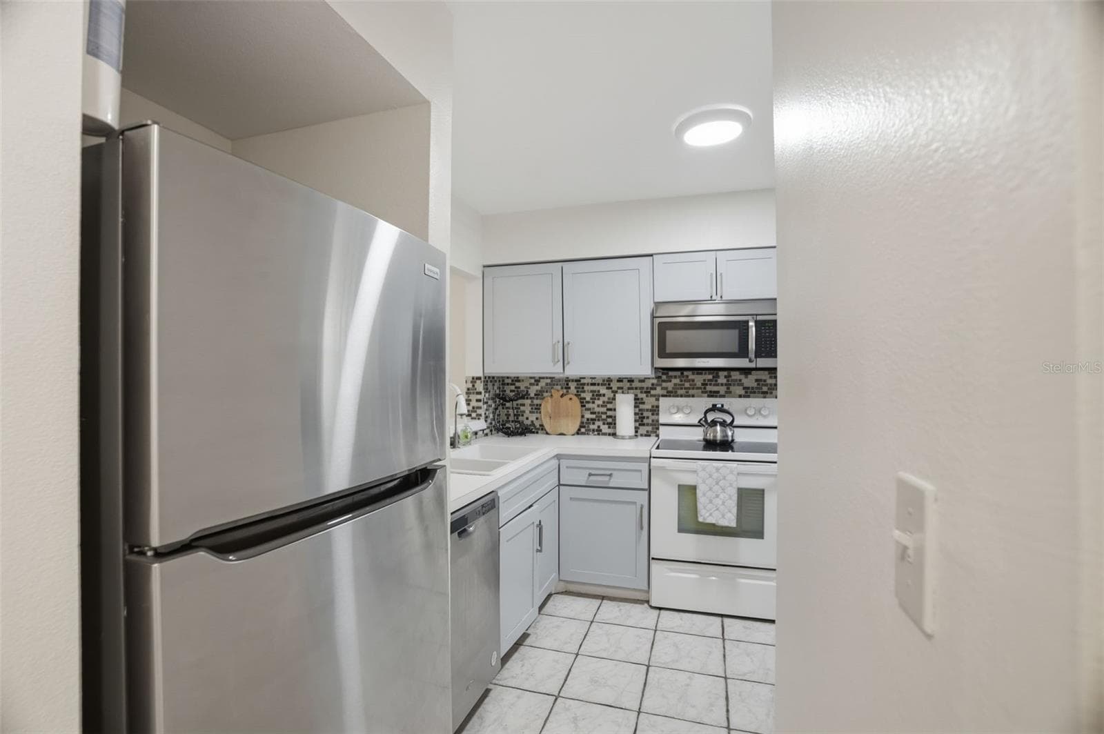 5557 Sea Forest Dr #215 photo 5