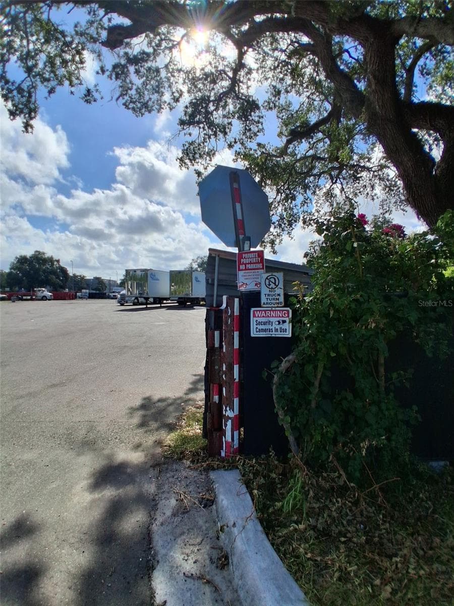 7001 Causeway Blvd