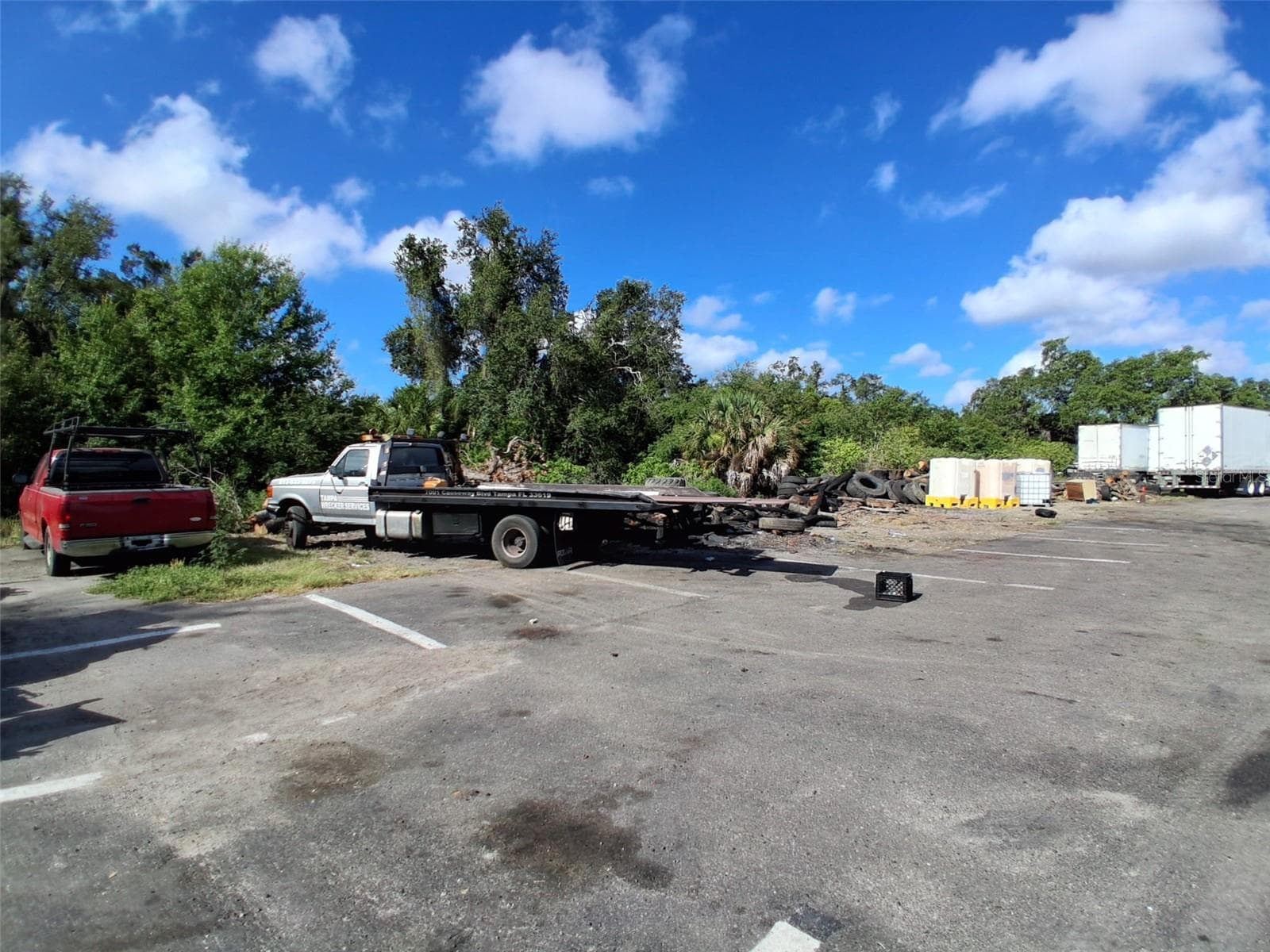 7001 Causeway Blvd photo 4
