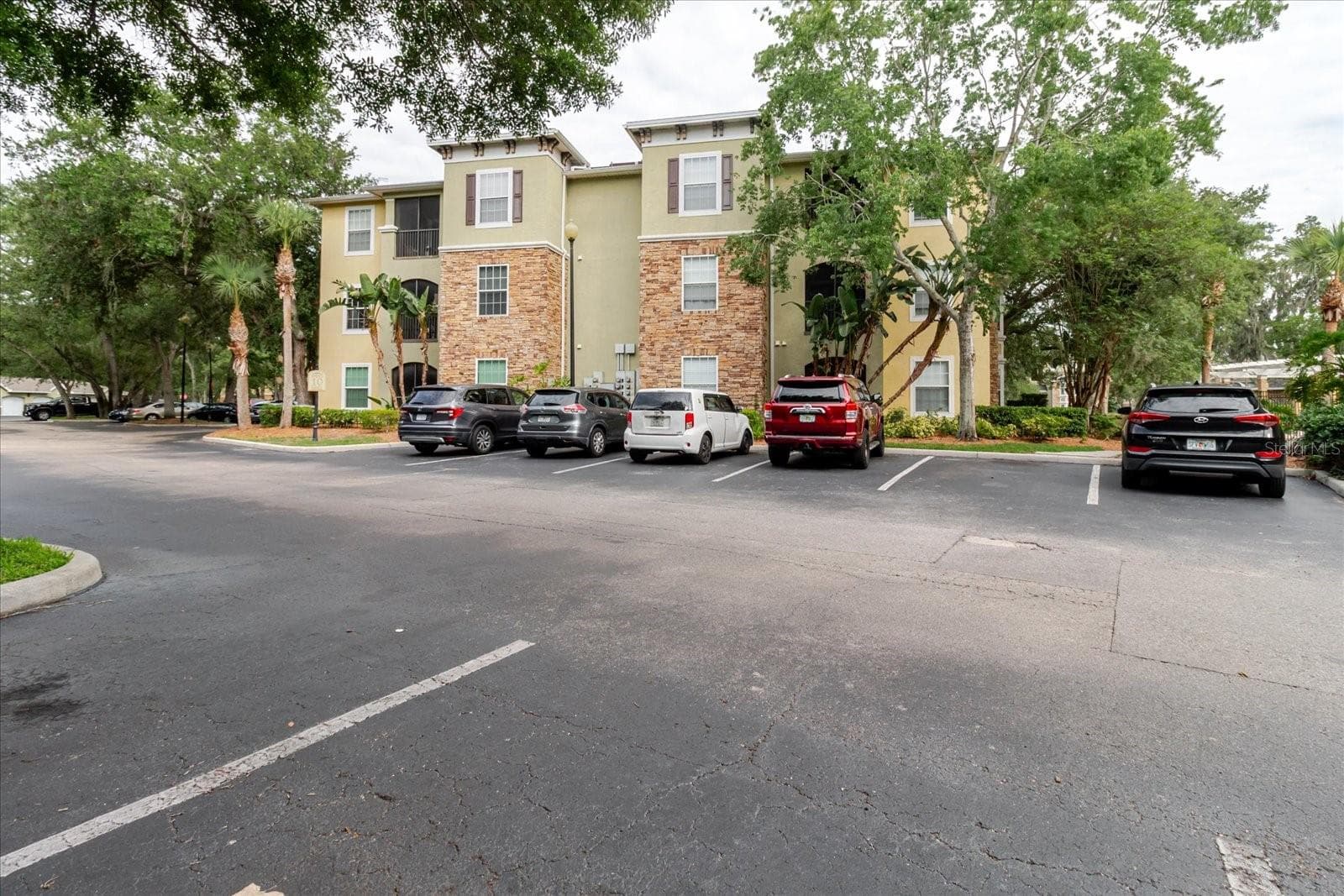 10019 Courtney Palms Blvd #101 photo 5