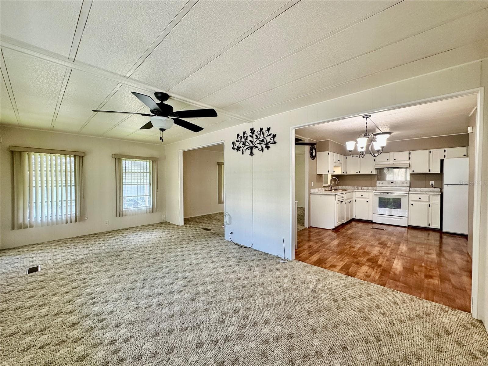 114 Jana Cir photo 5