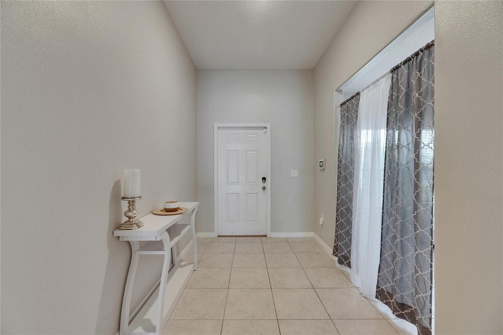 5521 Olano St photo 4
