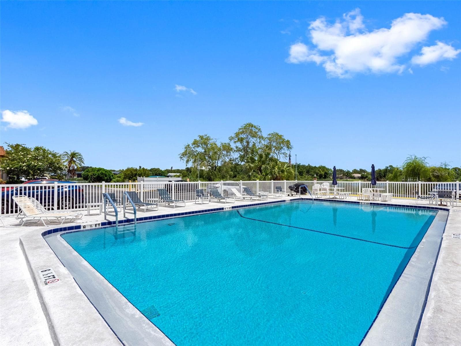 10182 Seminole Island Dr