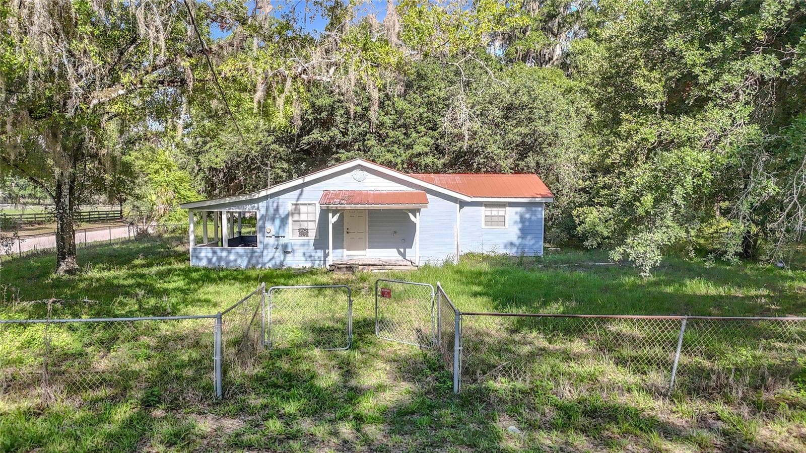 1007 Hawthorn St photo 4