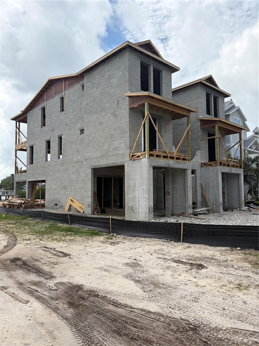 1213 Bay Shore Blvd photo 4