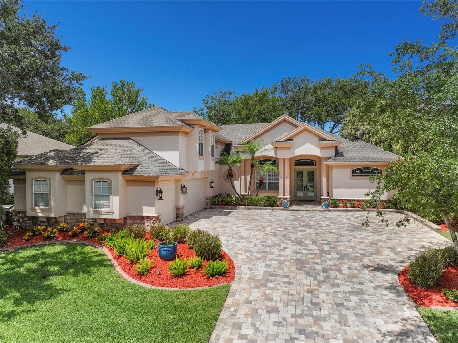 209 Highland Woods Dr