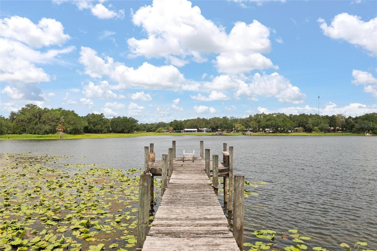 498 Lakewood Dr