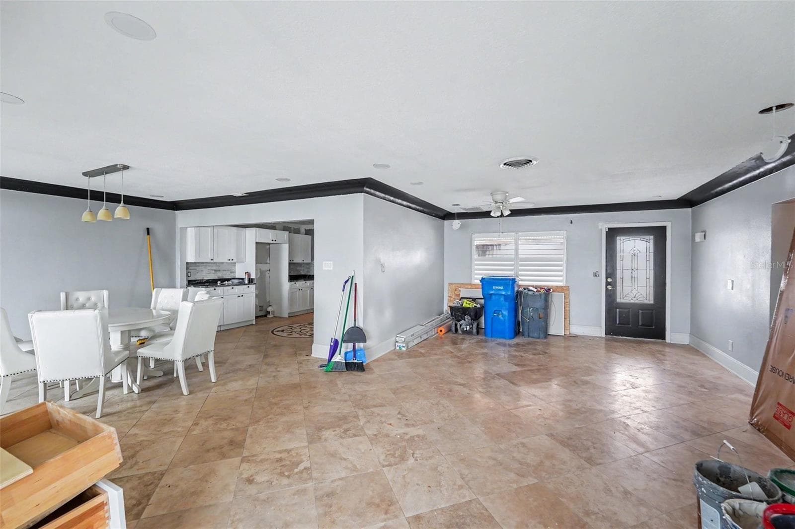 17323 Kennedy Dr photo 4