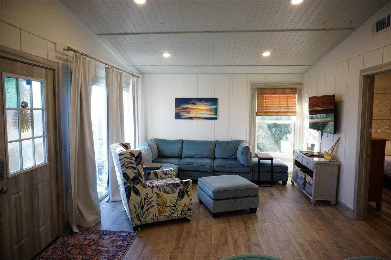 2504 Avenue B photo 4