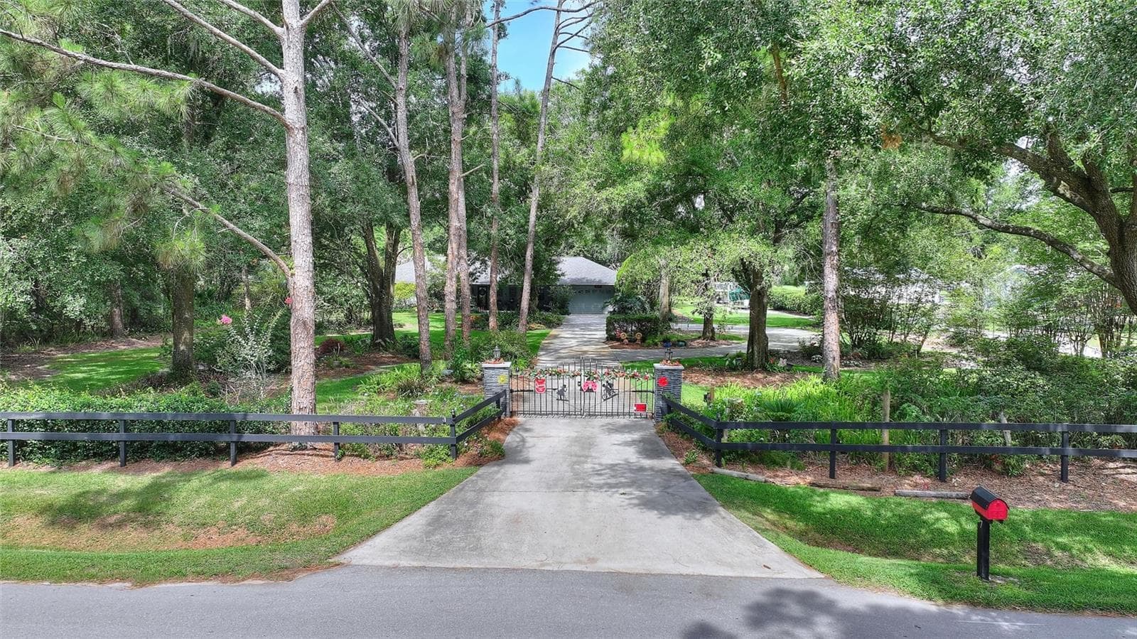 7 Lake Arrowhead Dr photo 4