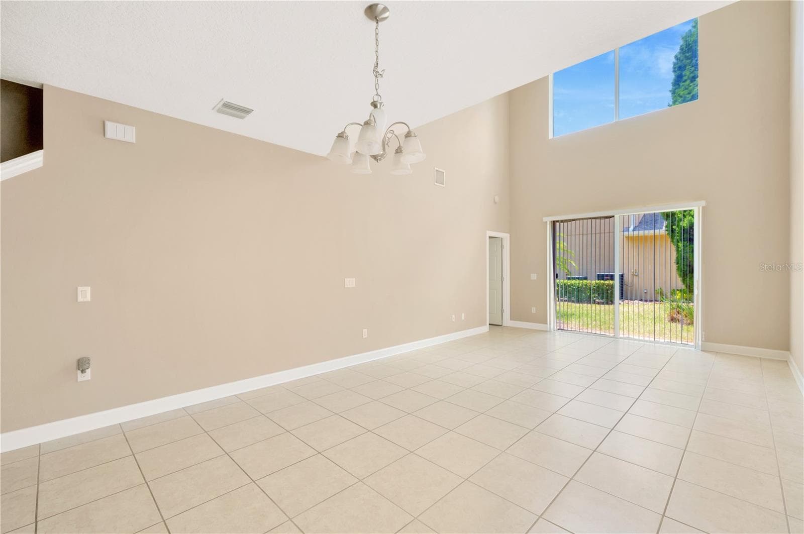 16065 Bella Woods Dr photo 3
