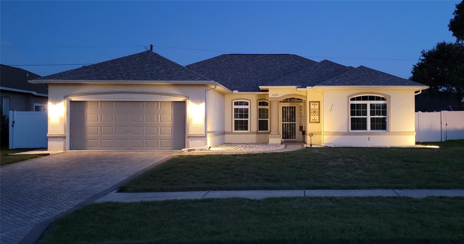 15454 Saratoga Dr