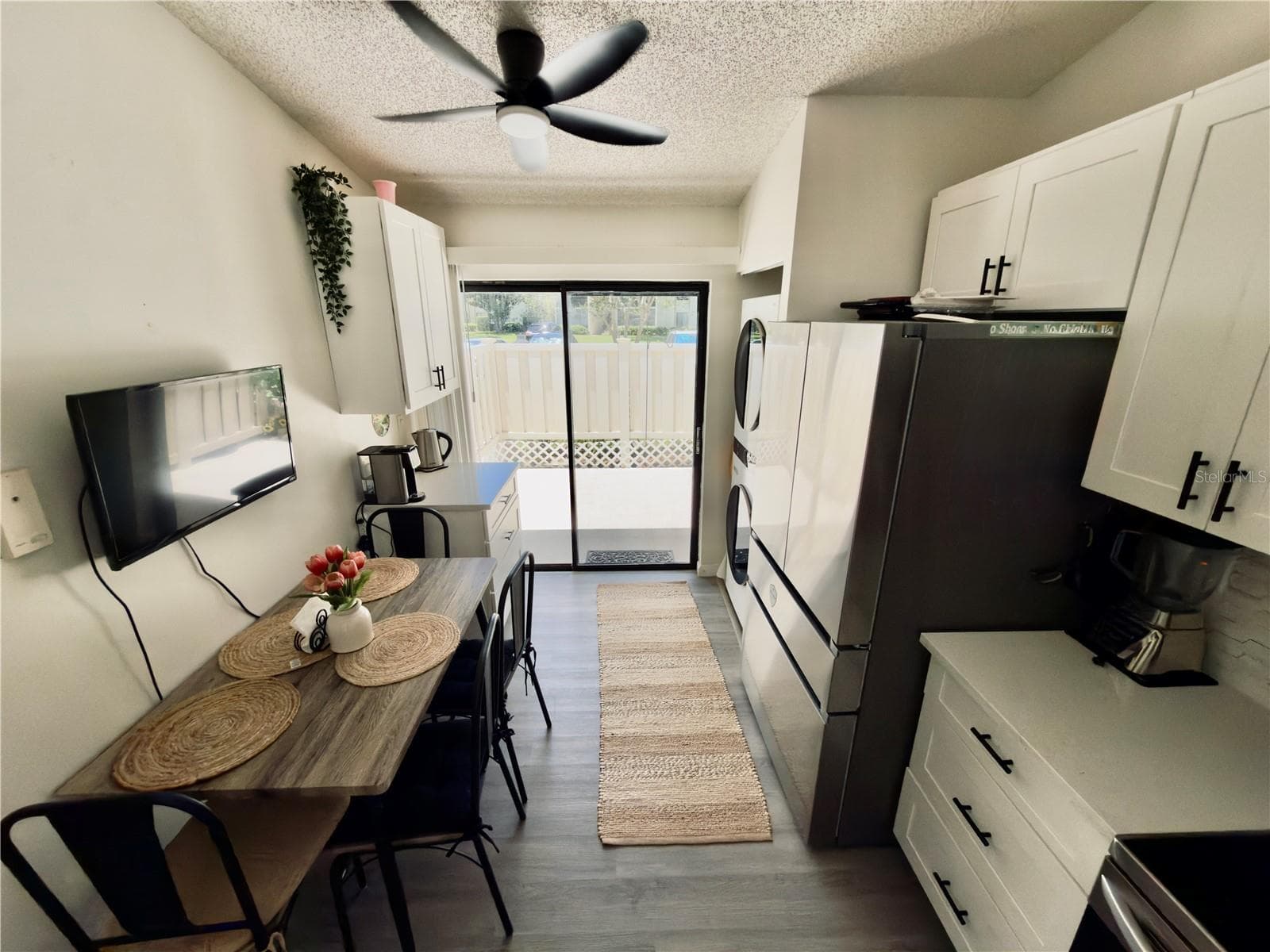 1333 Shady Pine Way #D photo 4