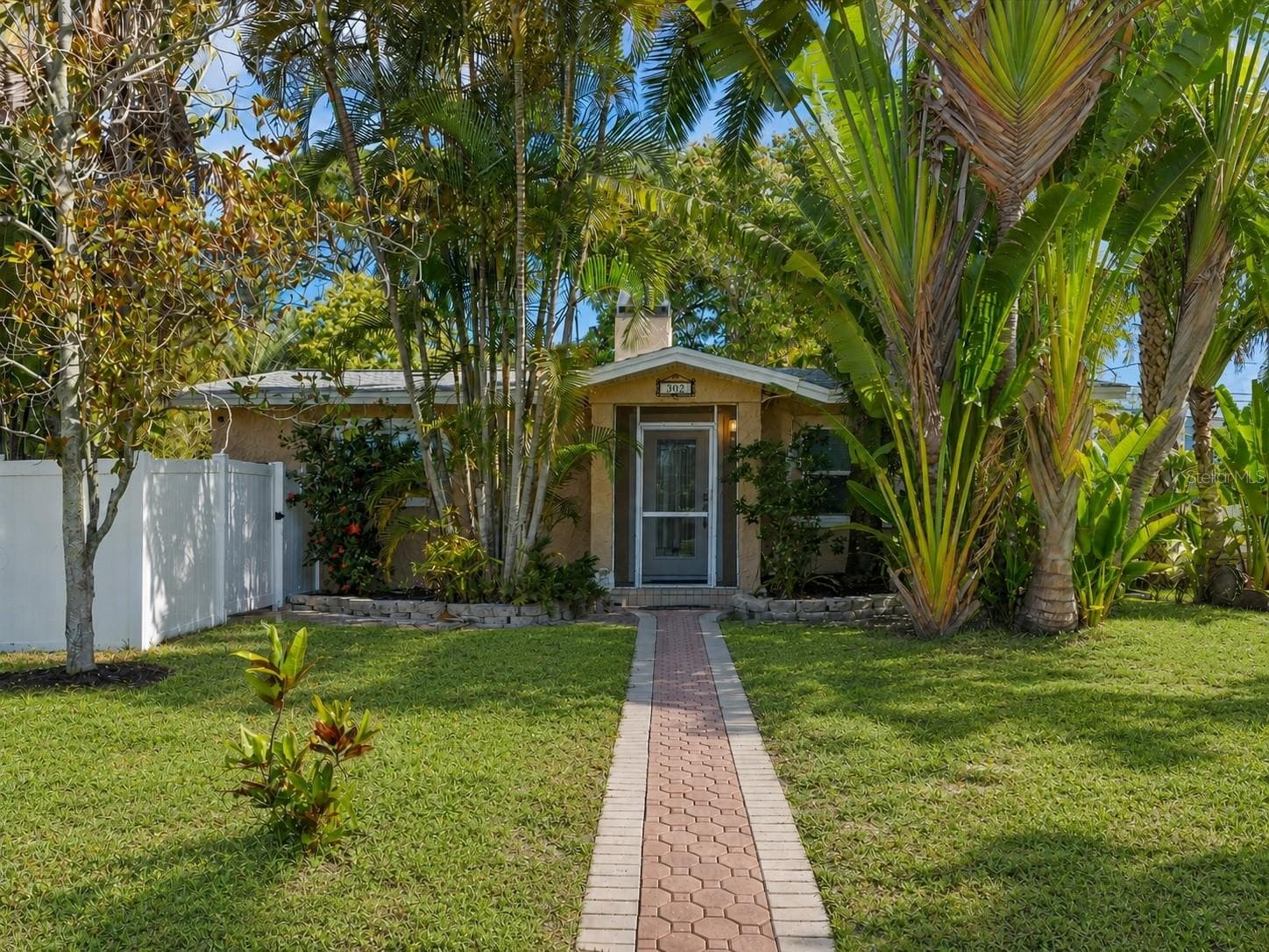 502 Florida Blvd